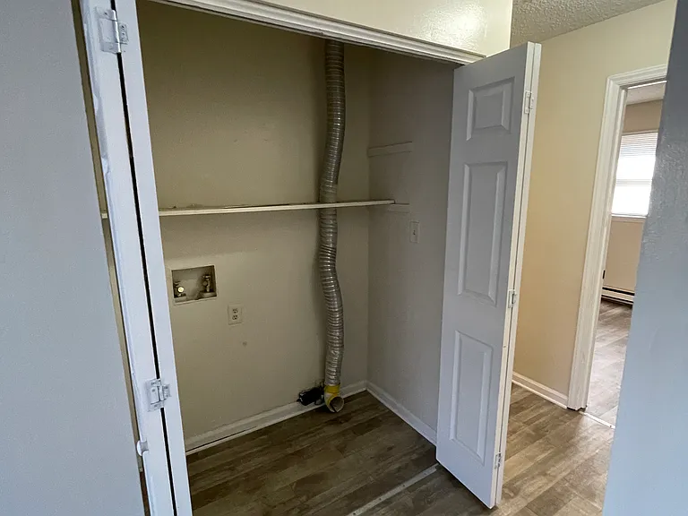 2 bed 1 bath unit