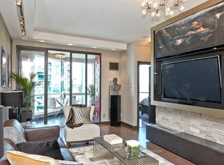 10 Yonge St #3604, Toronto, ON M5E 1R4