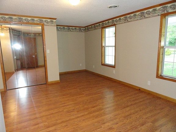 3rd image of 2060 Dogtown Rd