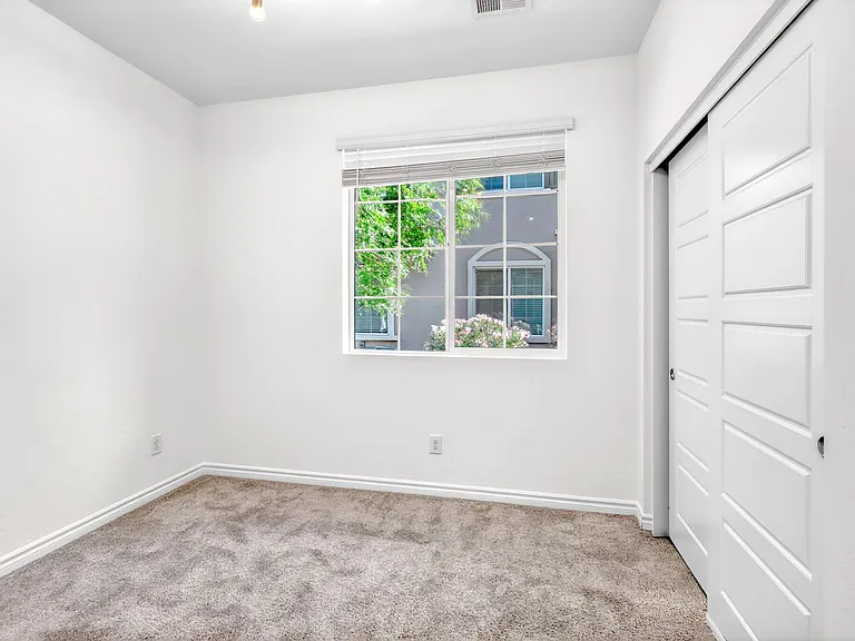 25 Barbara Ln #60 — Photo 10
