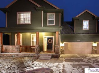 10403 Cary St, La Vista, NE 68128