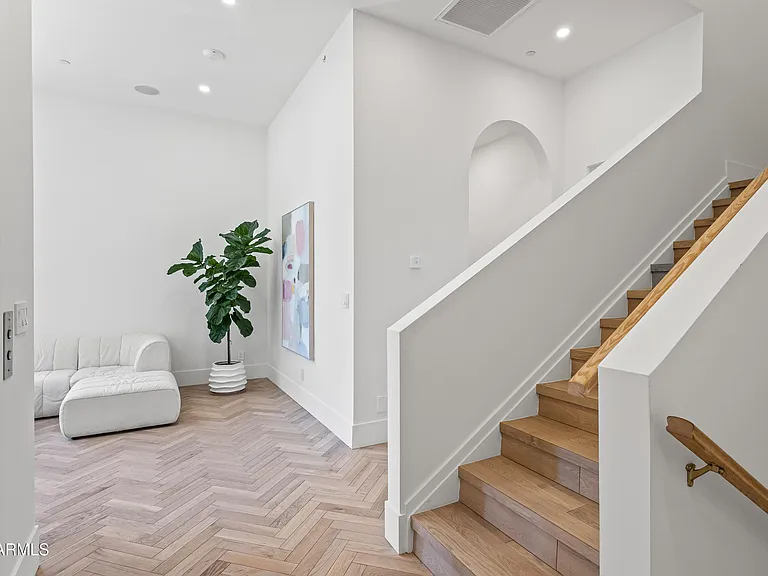 54 W Palm Ln #54 — Photo 37
