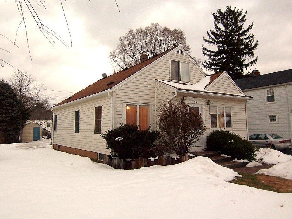 For Sale: 509 W Spruce St, East Rochester, NY 14445