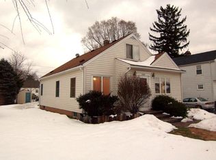 509 W Spruce St, East Rochester, NY 14445