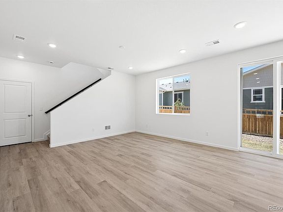 3rd image of 6607 N Nepal Court