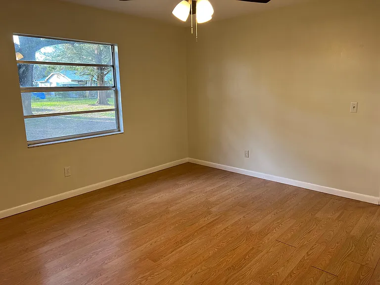 1300 SW 76th Dr — Photo 10