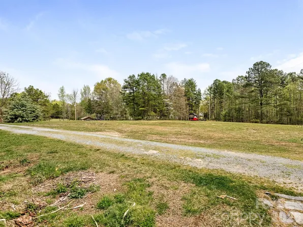 1105 Union Rd, Matthews, NC 28104