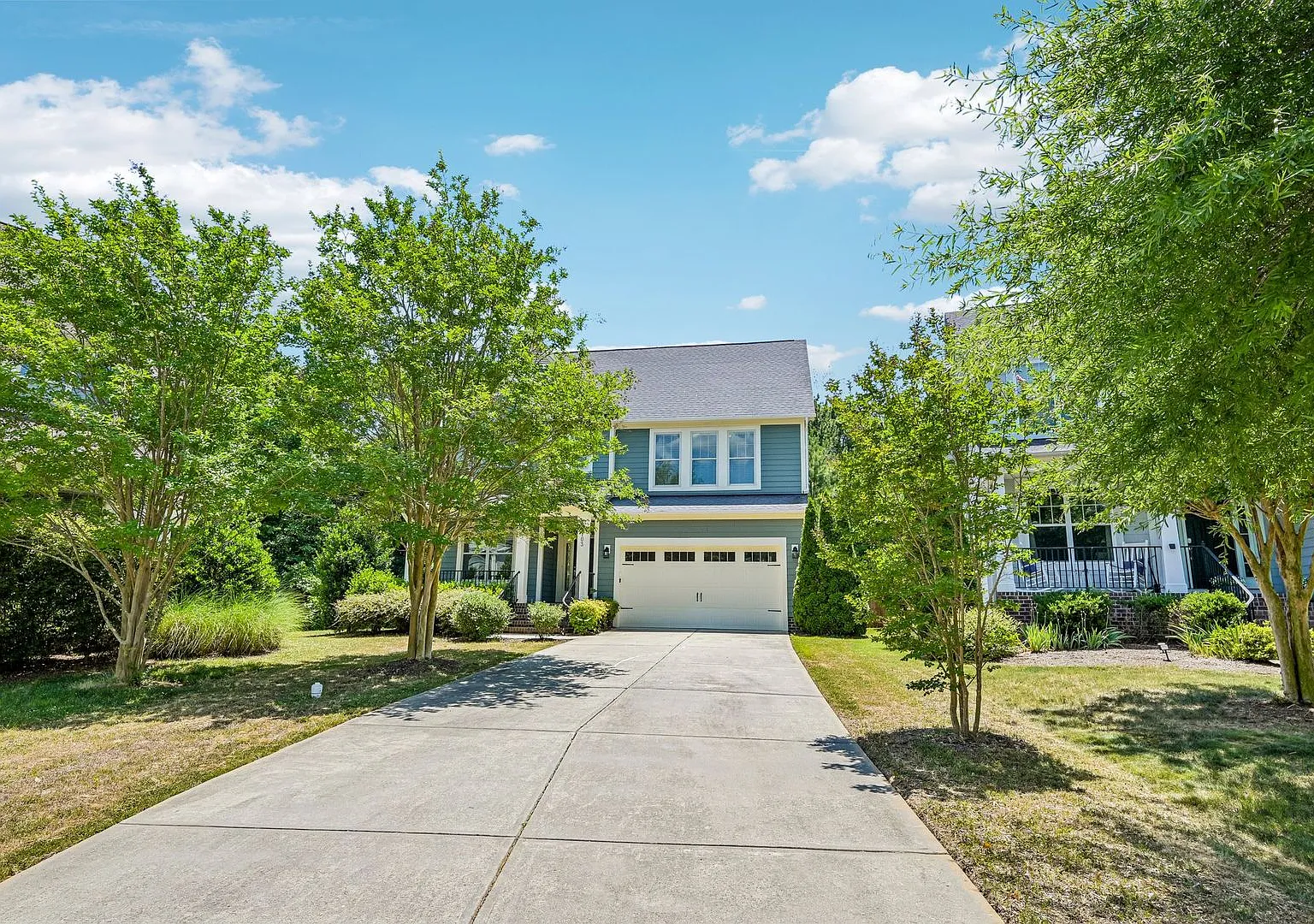 Spacious 4-Bedroom Home with Screened Porch & Peaceful Natural Setting — Photo 3