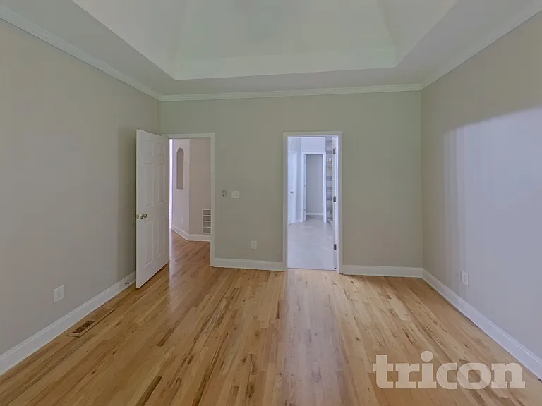 2205 Washington Dr — Photo 6