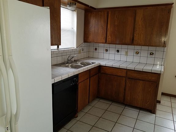 2nd image of 7125 NW Birch Pl