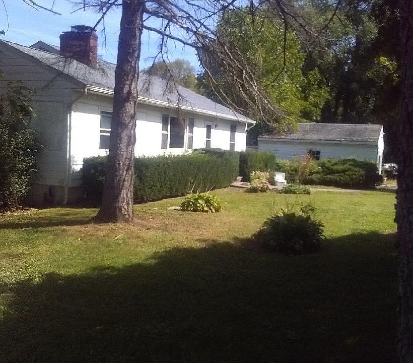 2nd image of 133 Jackson Road