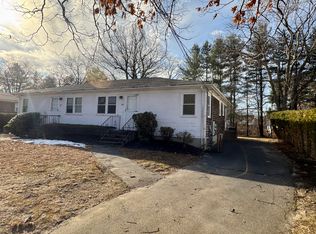 135 Rounds Ave #1, Riverside, RI 02915