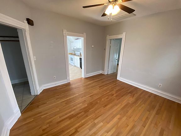 4th image of 220 W 2nd Ave APT 2