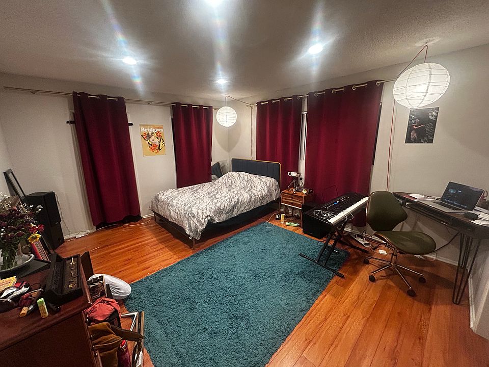 1st image of 329 W Milford St #3