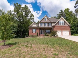 295 Meadowfield Run, Clemmons, NC 27012