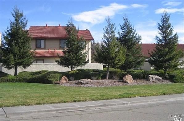 1st image of 108 Park Place Dr
