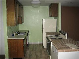 2nd image of 214 Hickory St