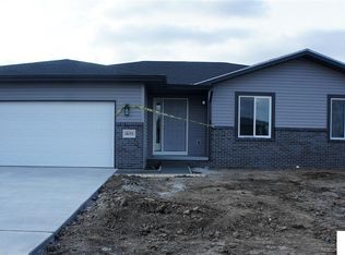 1655 Derek Ave, Lincoln, NE 68522