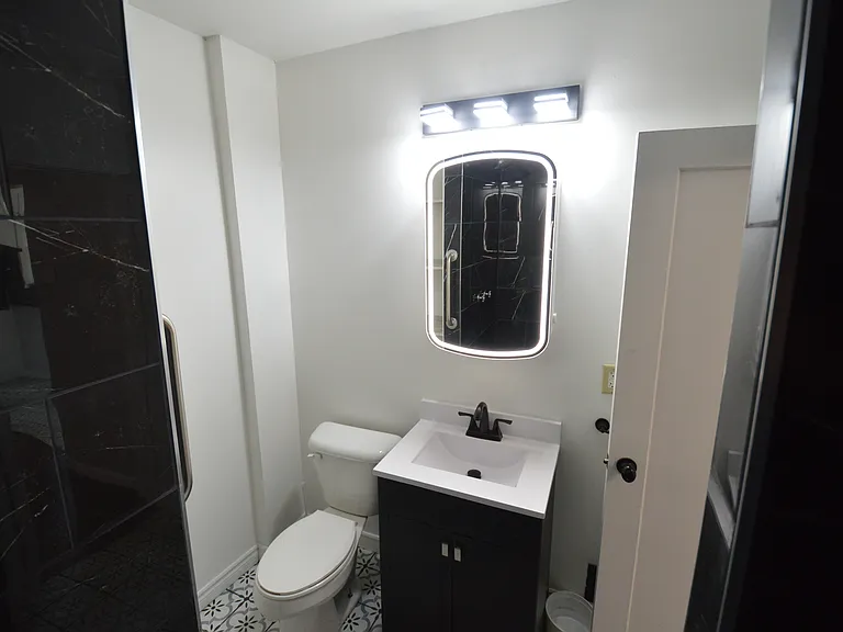 332 Sheldon St — Photo 21