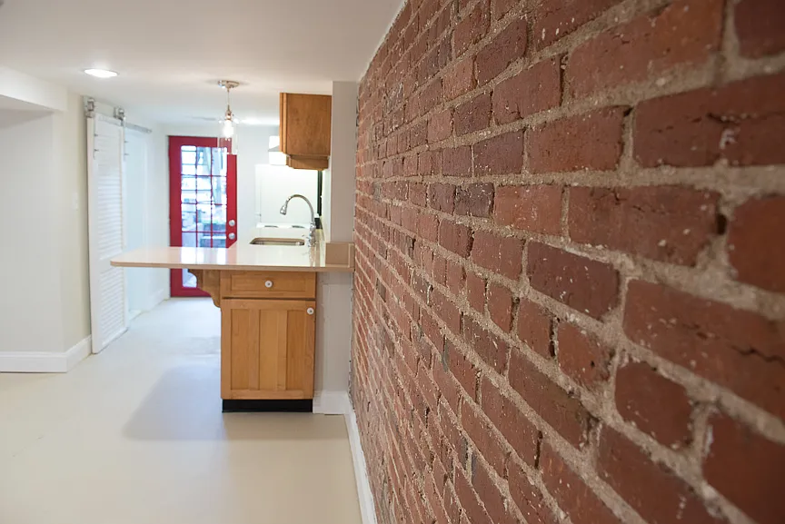 Studio, 550 sqft, $1,600 — Photo 2