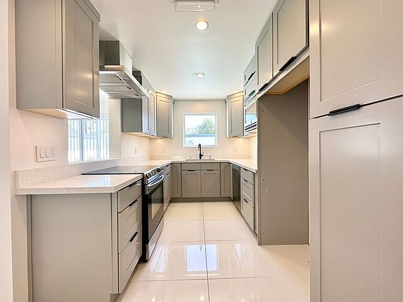 4th image of 2090 S Camino Real #A