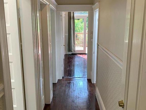 4th image of 276 Douglass St