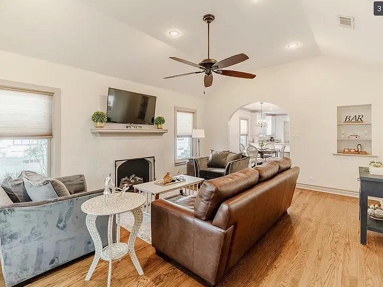 915 Stewart Dr — Photo 9