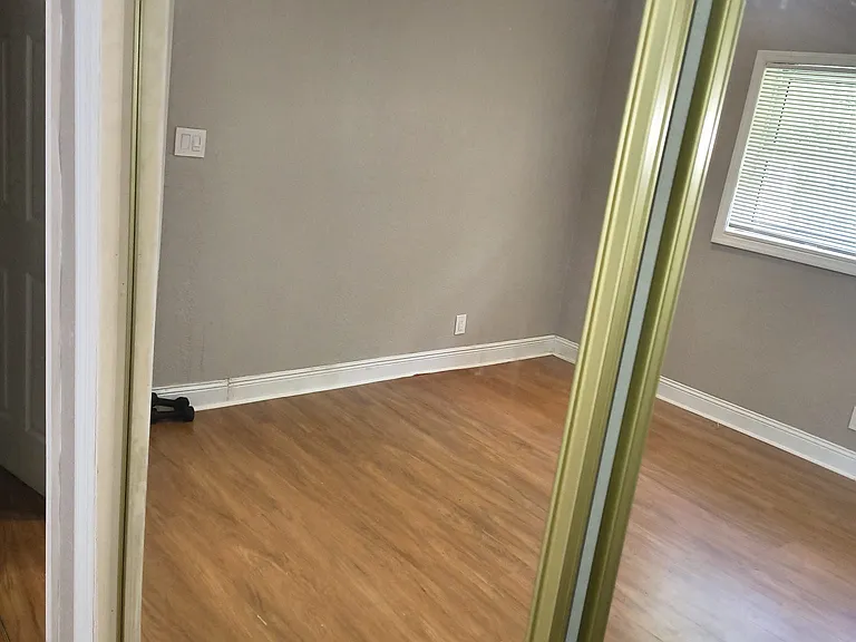 650 Campus Cir — Photo 11