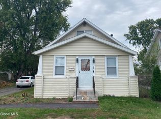2 Lawndale Avenue, Schenectady, NY 12306