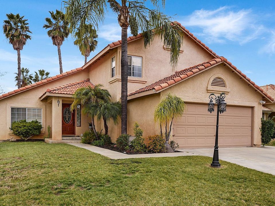 1st image of 24535 Via Las Laderas