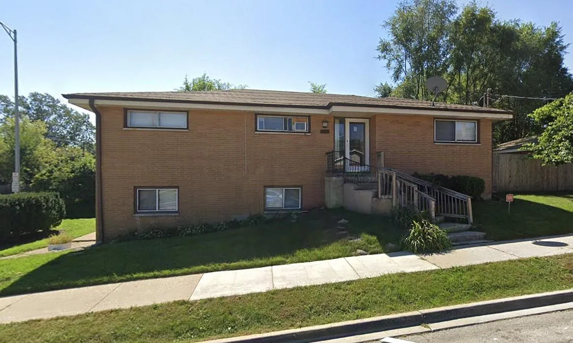 3 bed, 1000 sqft, $1,775 — Photo 1