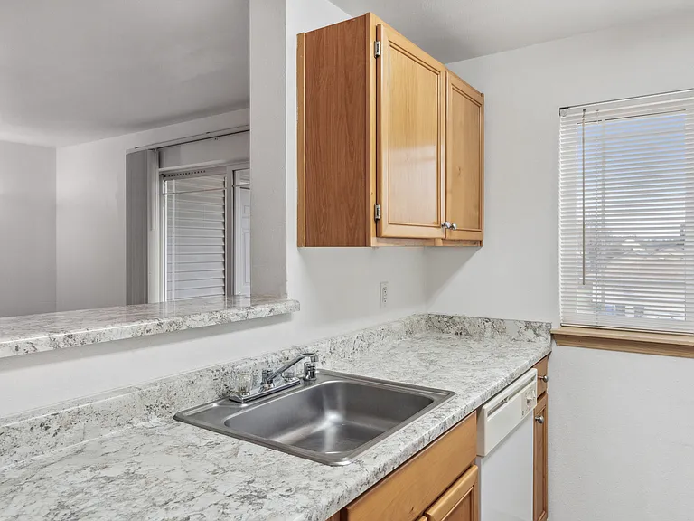 One Bedroom 605 Sq Ft One Bedroom 605 Sq Ft