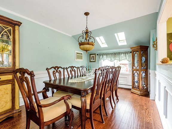 4th image of 1039 Southern Dr