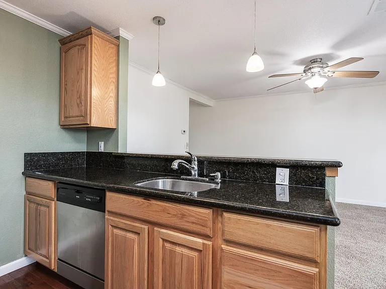 900 Cambridge Dr #138 — Photo 13