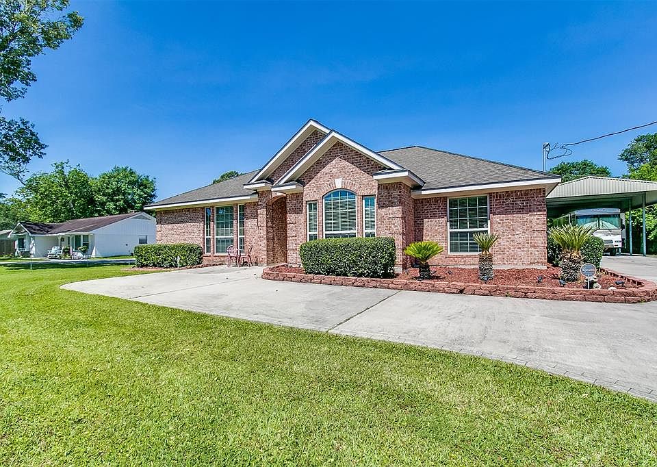 1st image of 3212 Regal Oaks Dr