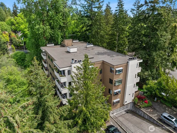 12341 35th Avenue NE #305, Seattle, WA 98125