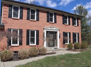 6390 Derbyshire Ln, Loveland, OH 45140