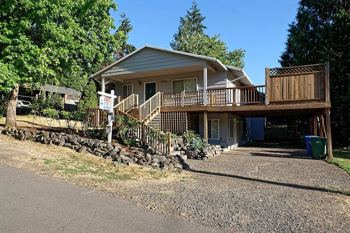 5830 SW Florida St photo 1