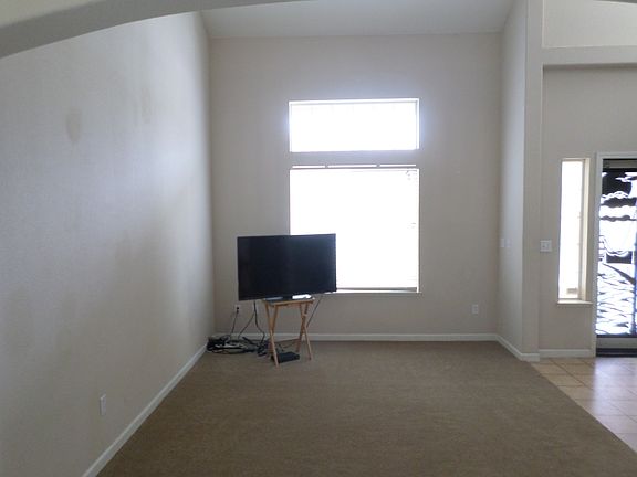 3rd image of 4426 Giselle Ln