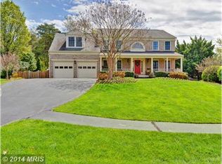 1305 Kelly Ct, Herndon, VA 20170
