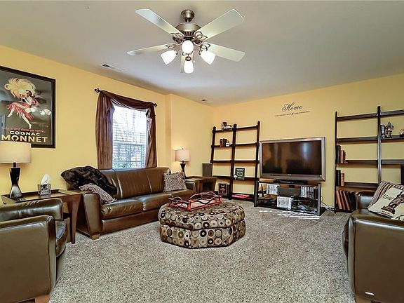 4th image of 6 Ettington Dr
