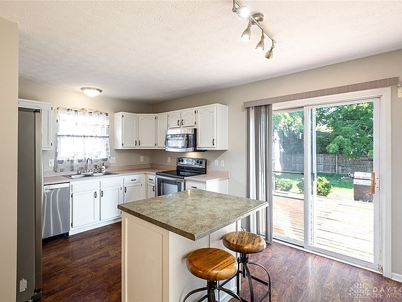 5th image of 1499 Farrington Dr