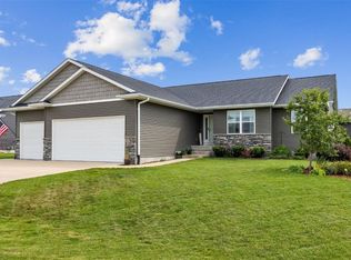 2785 Creekview Trl, Palo, IA 52324
