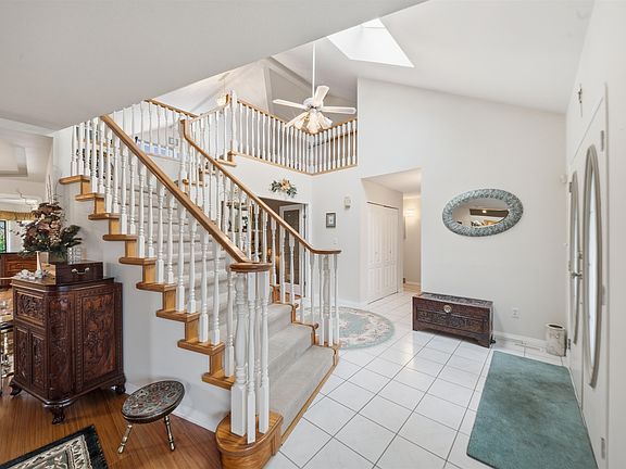 5th image of 6142 184a St