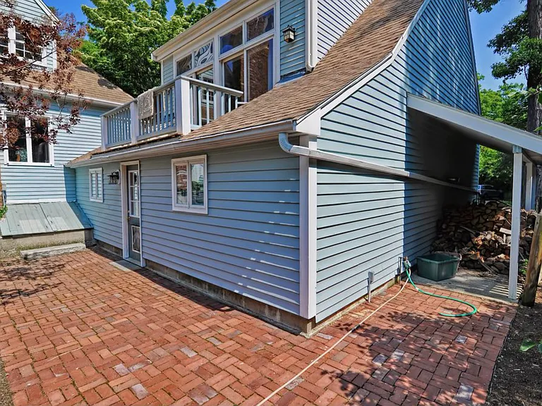 Woodholm Rd — Photo 12