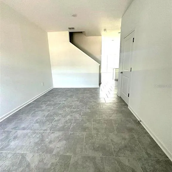 3318 Laurent Loop — Photo 3