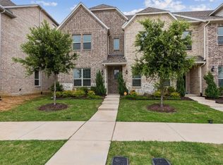 1553 Wittington Pl, Farmers Branch, TX 75234