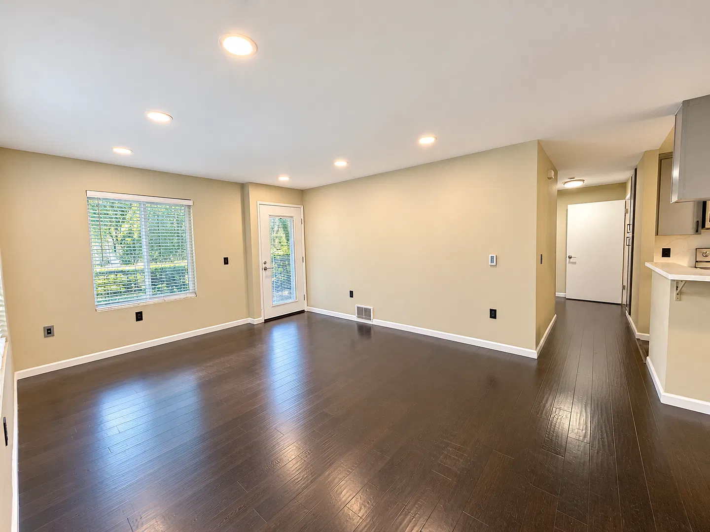 Beautifully Updated 2-Bedroom, 2-Bathroom Condo in North San Jose! — Photo 4