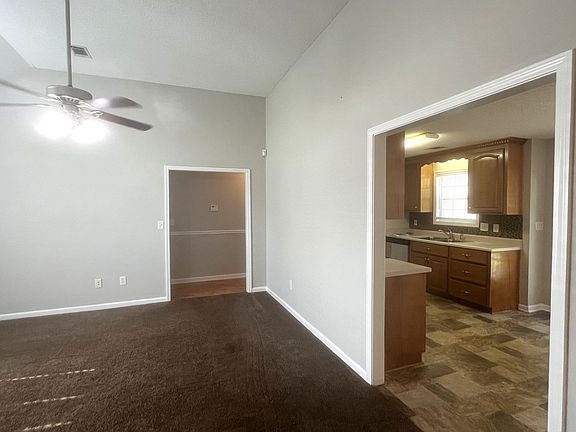 5th image of 103 Reese Dr
