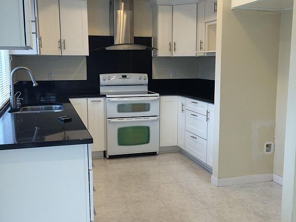 3rd image of 8591 Cody Ave